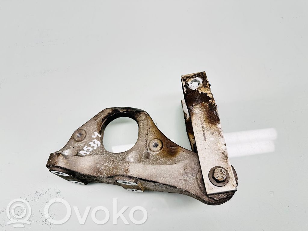 Volvo S90, V90 Driveshaft support bearing bracket 
