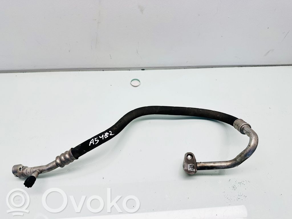 BMW 3 F30 F35 F31 Ilmastointilaitteen putki (A/C) 