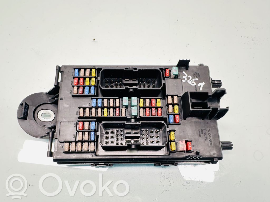 Volvo V60 Fuse module 