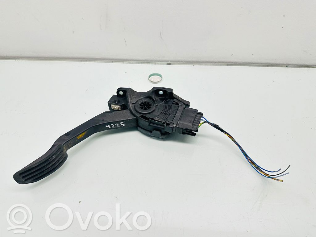 Volvo V60 Akseleratora pedālis 
