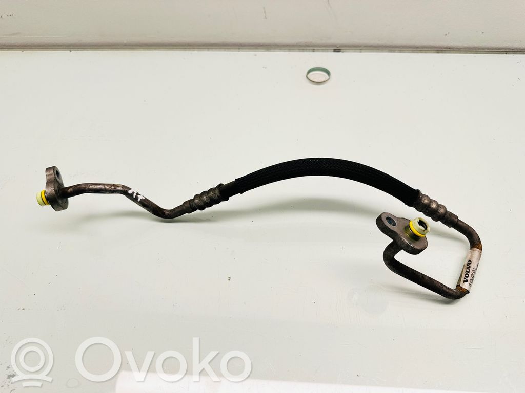 Volvo V60 Ilmastointilaitteen putki (A/C) 