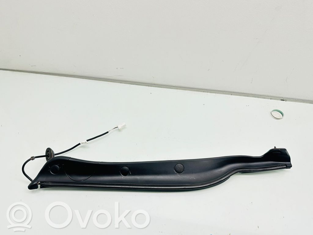 Tailgate trim   83140D4400