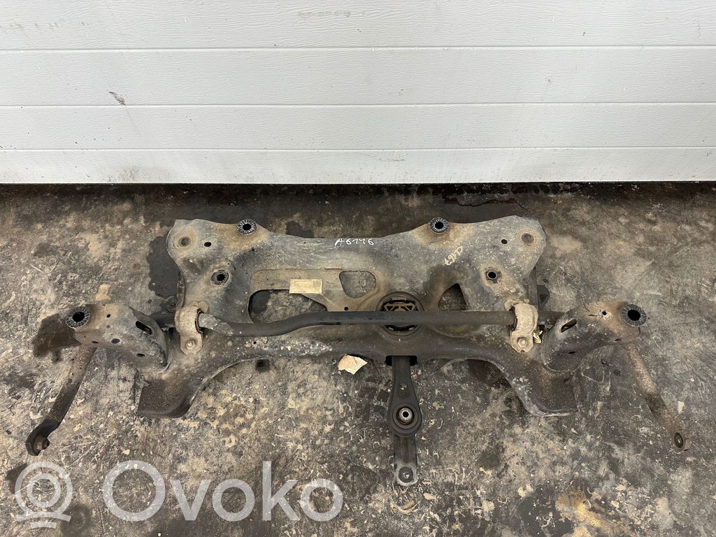 Volkswagen Touran III Rama pomocnicza przednia 