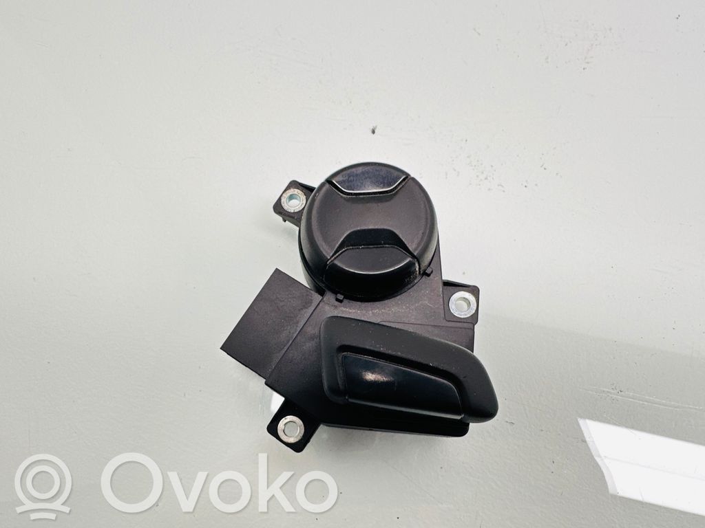 Volkswagen PASSAT B8 Przyciski sterowania fotela 