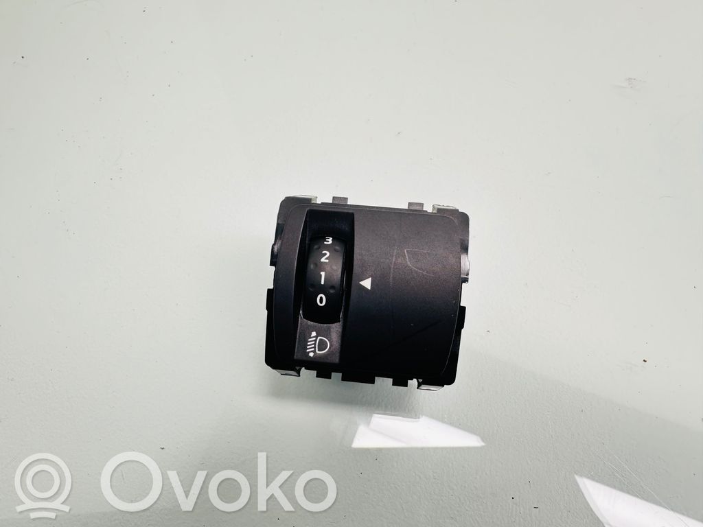 Renault Talisman Headlight level height control switch 