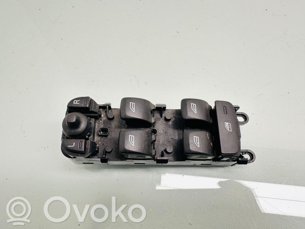 Volvo V70 Electric window control switch 