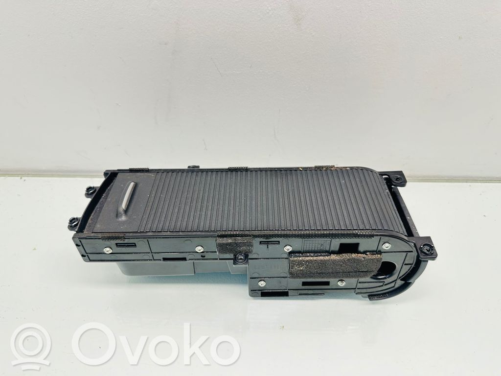 KIA Optima Hansikaslokeron keskikonsoli 