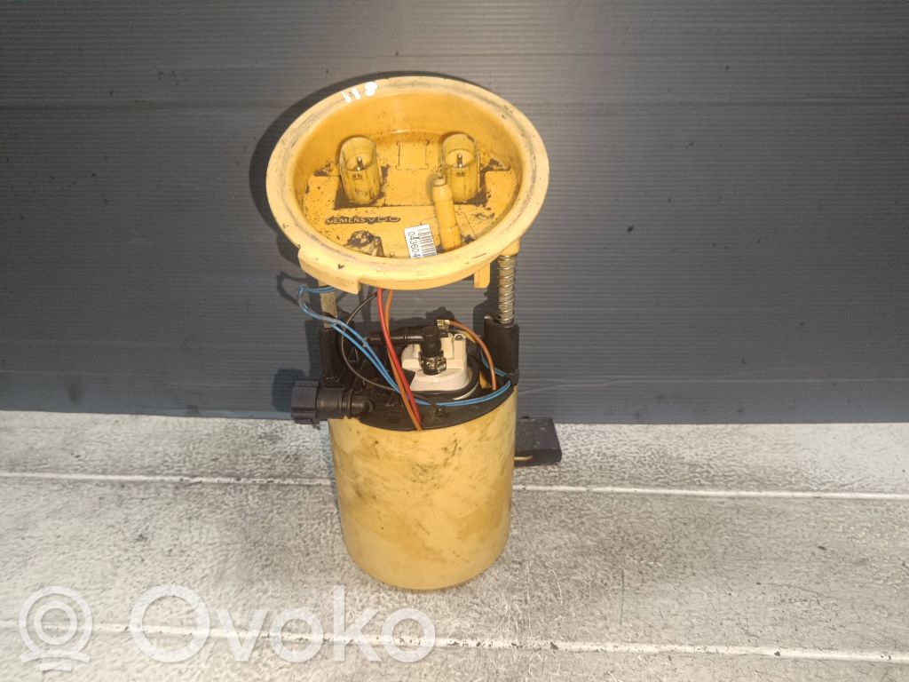 BMW 1 E81 E87 Polttoainesäiliön pumppu 