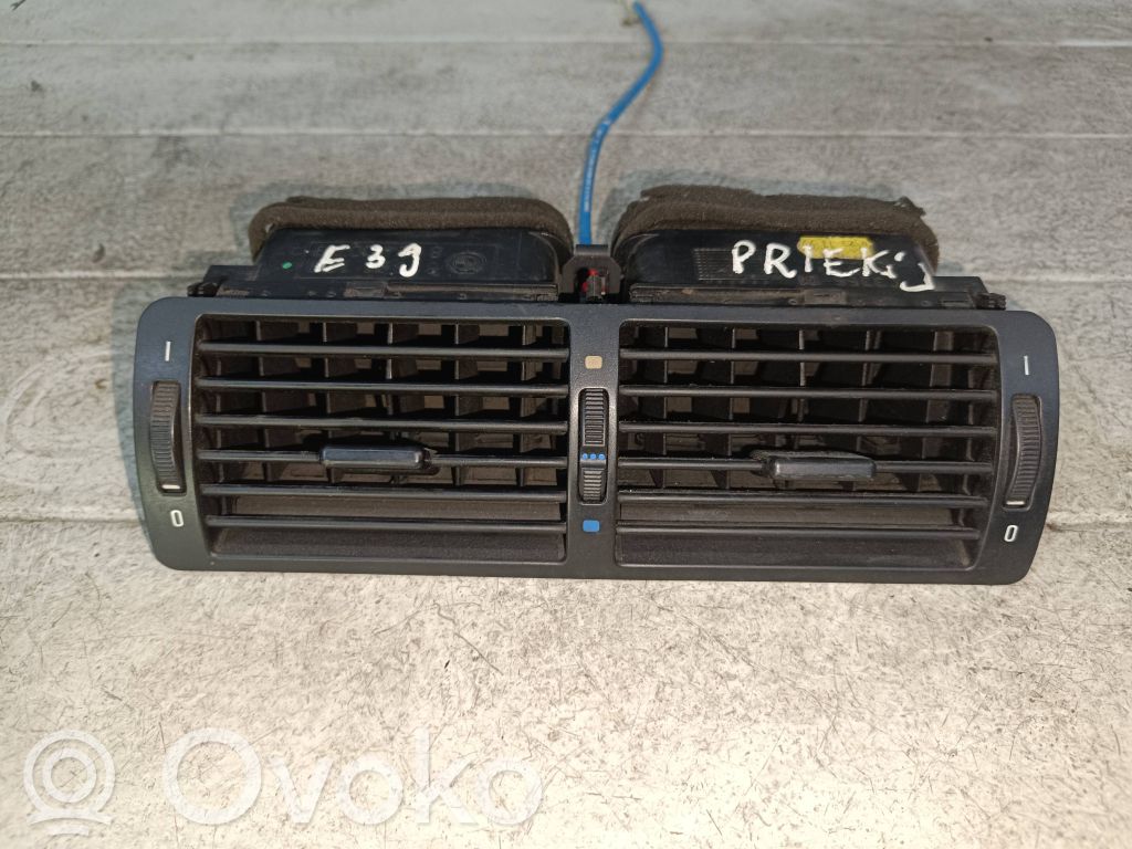 BMW 5 E39 Centrinės oro grotelės 