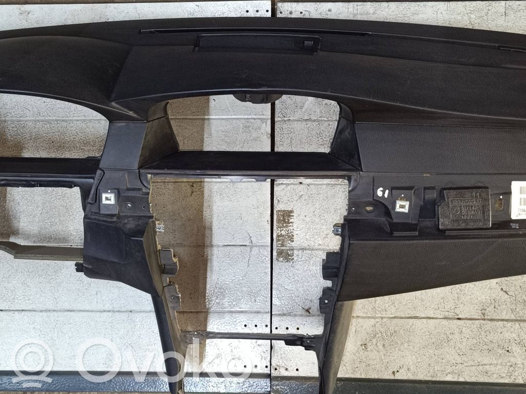 BMW 5 E60 E61 Panelė 