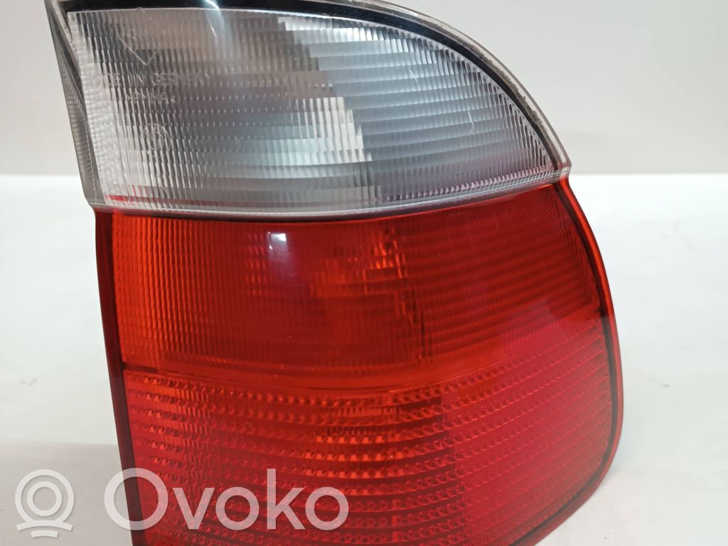 Rear/tail lights   2496322