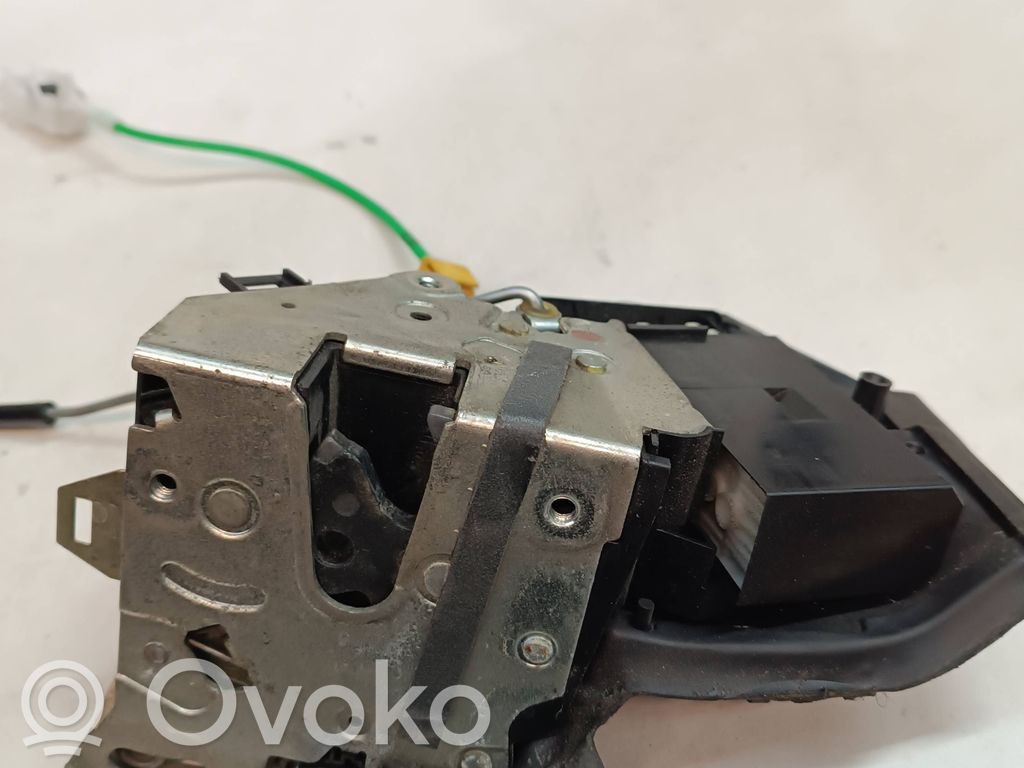 BMW 5 E39 Front door lock 
