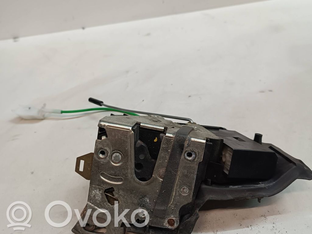 BMW 5 E39 Front door lock 