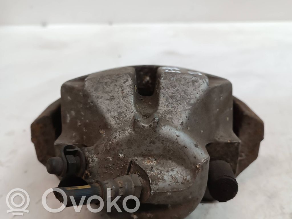 Front brake caliper   9070
