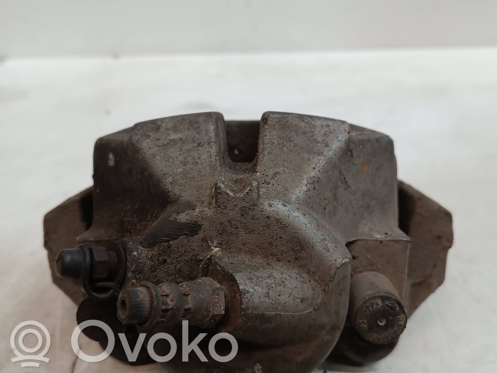 Front brake caliper   5724300,9072