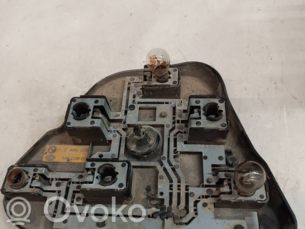 BMW 5 E39 Cubierta del soporte de la lámpara de la luz trasera 