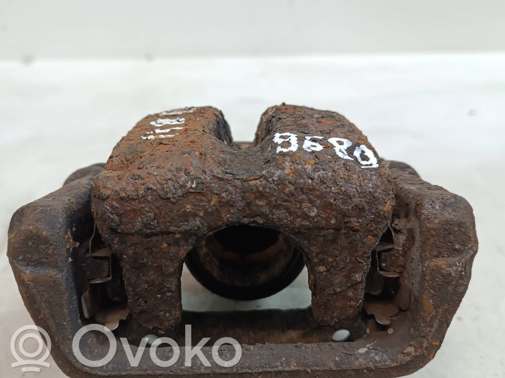 Rear brake caliper   89689