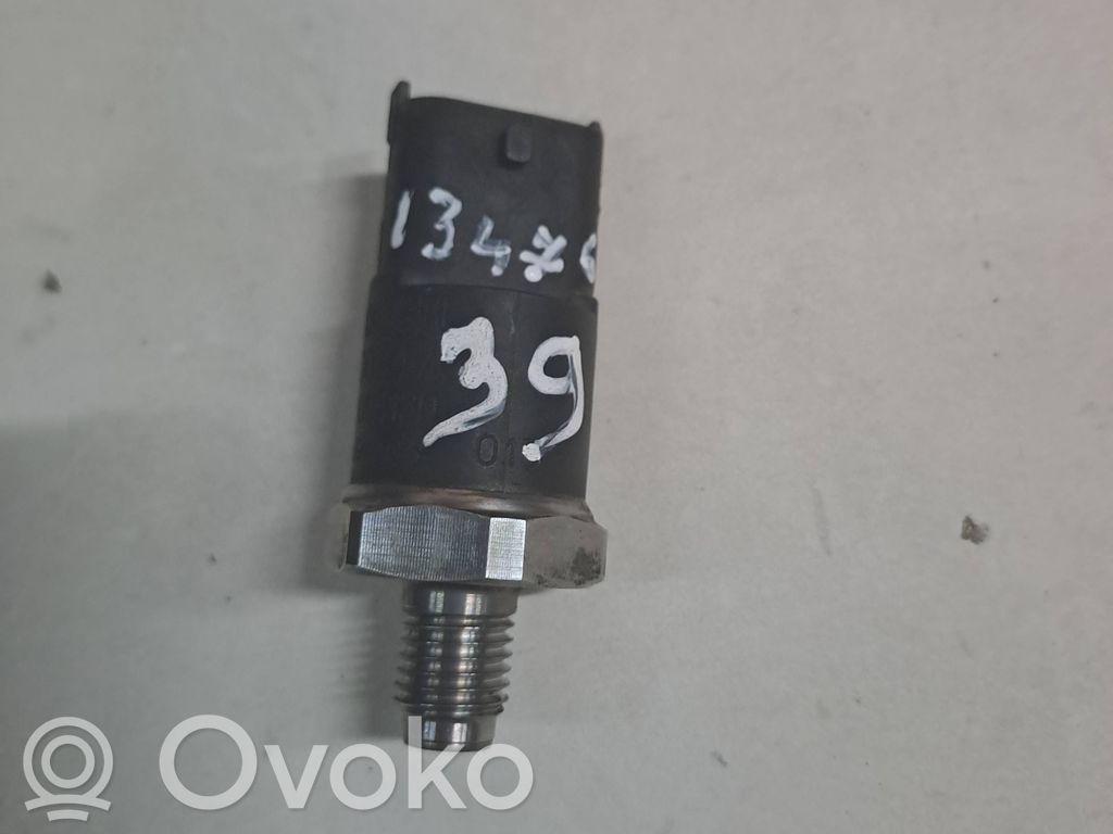 Fuel pressure sensor   0281002475