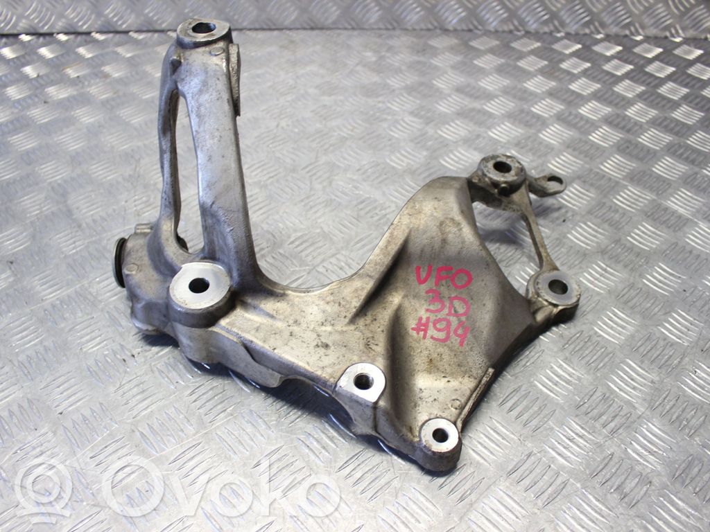Honda Civic Dolny wahacz przedni 