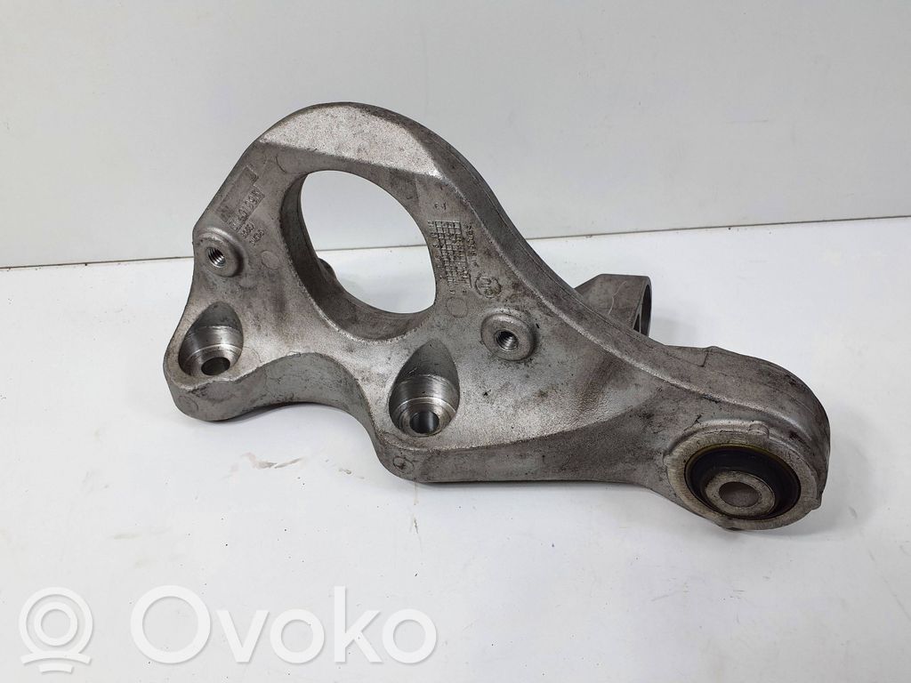 Engine mounting bracket   31401993,8635A