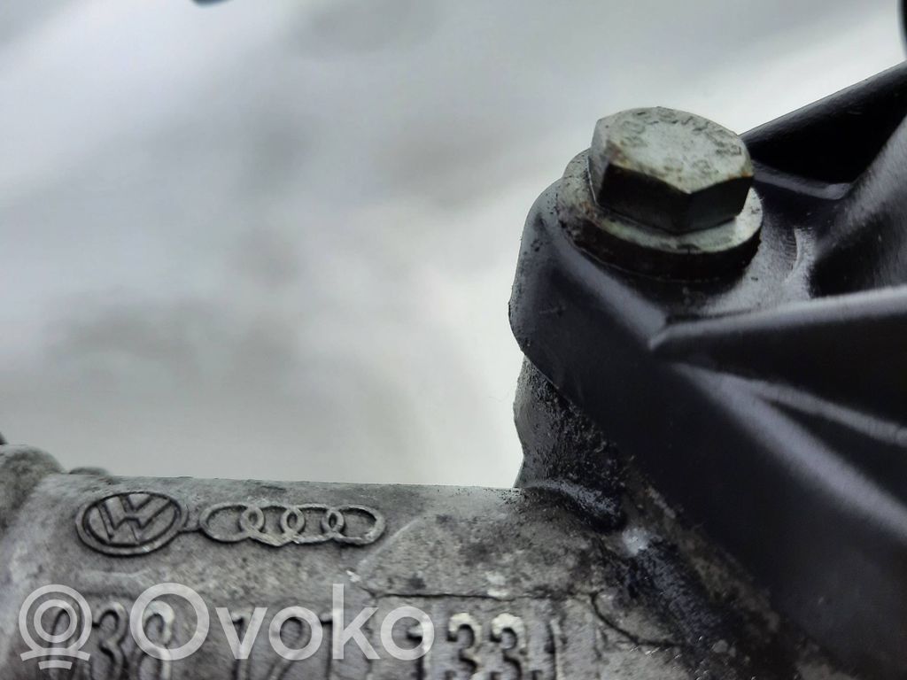 Volkswagen Golf IV Termostat / Obudowa termostatu 