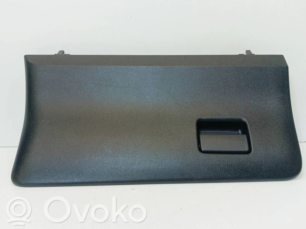 Toyota Yaris Daiktadėžė 