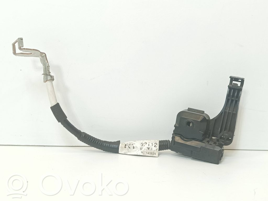 Toyota Prius (XW30) Minus / Klema / Przewód akumulatora 