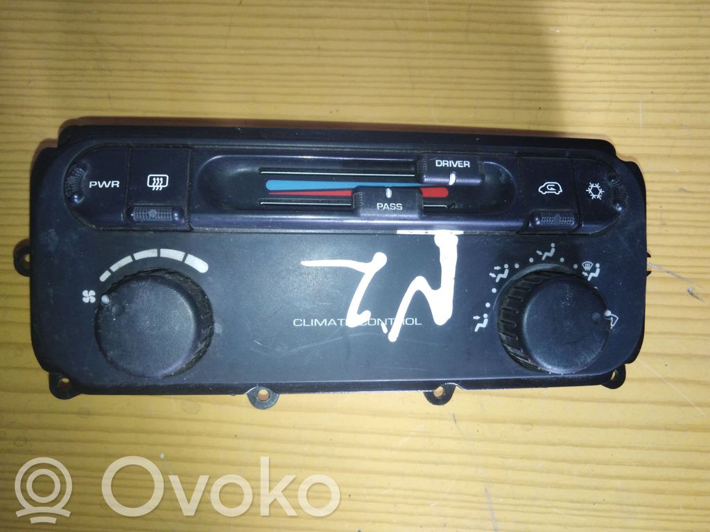 Chrysler Voyager Climate control unit 