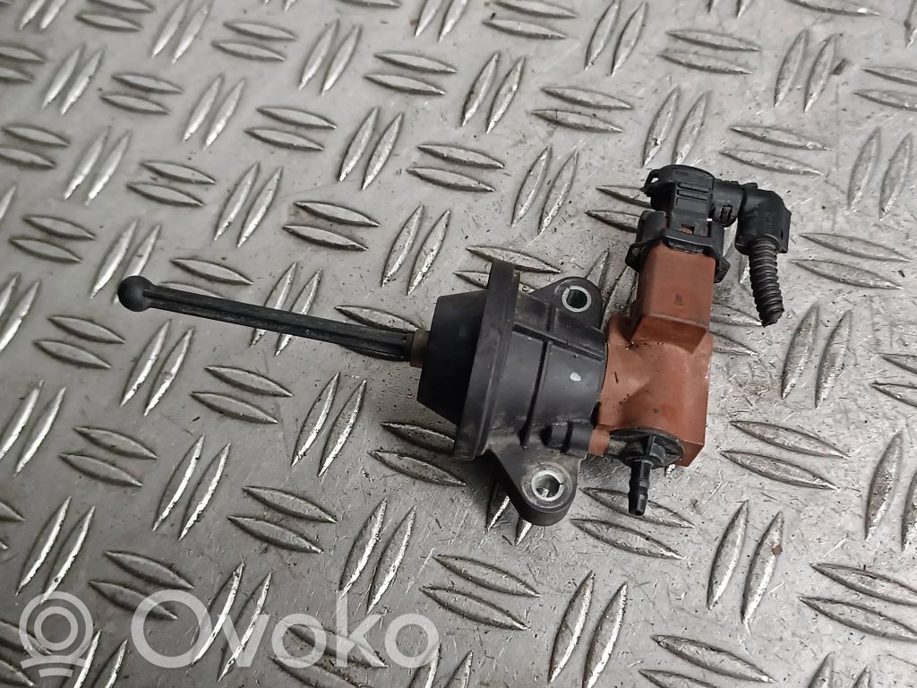 Opel Meriva B Valve vacuum 