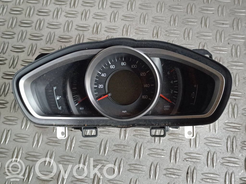 Volvo V40 Speedometer (instrument cluster) 