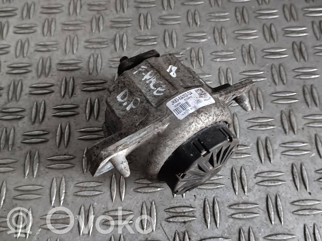 Jaguar F-Pace Engine mount bracket 
