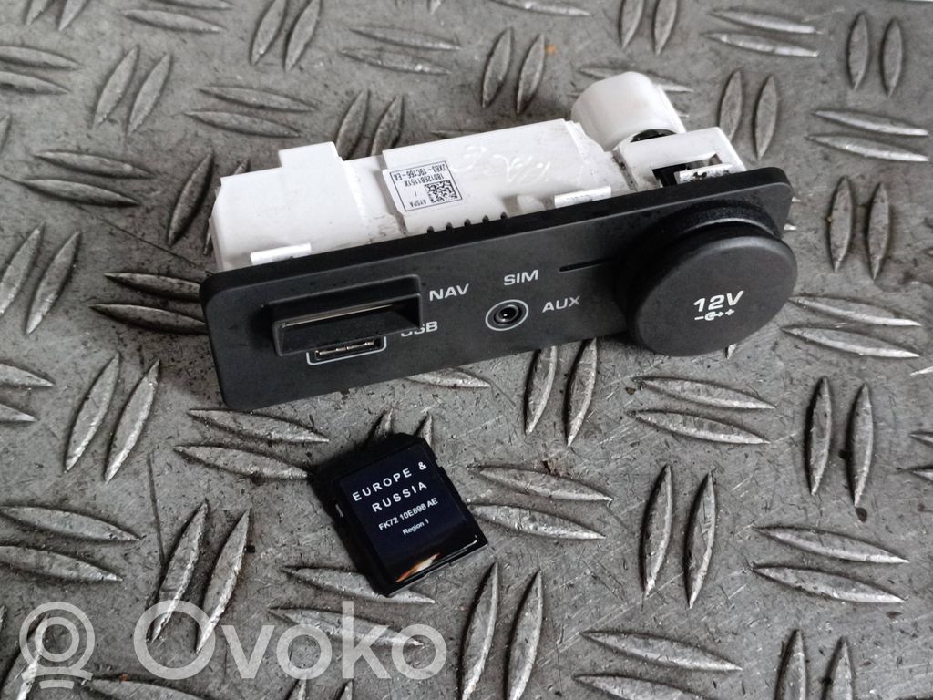 Jaguar F-Pace USB socket connector 