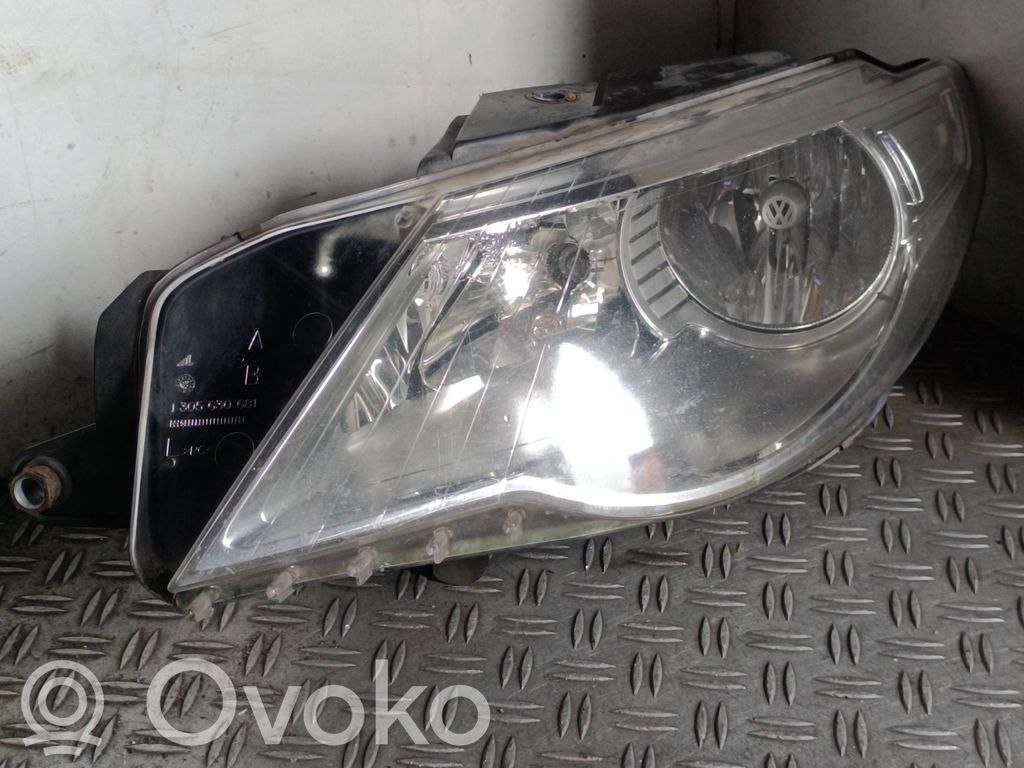 Volkswagen PASSAT CC Lampa przednia 