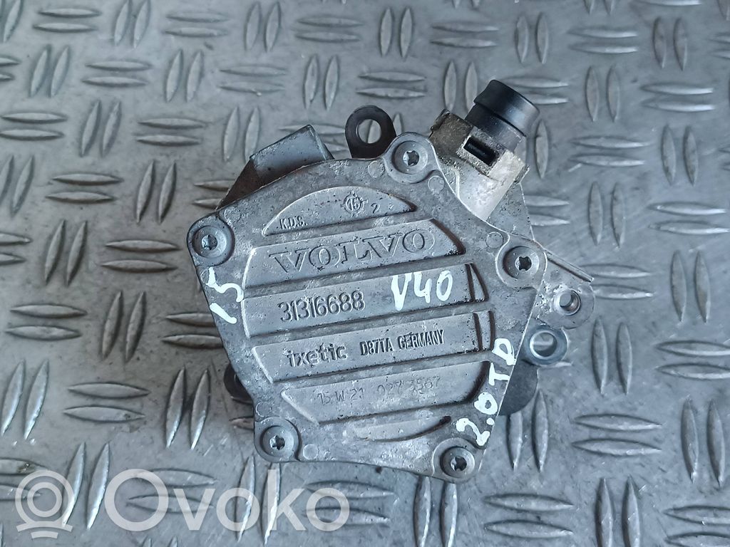 Volvo V40 Vacuum pump 