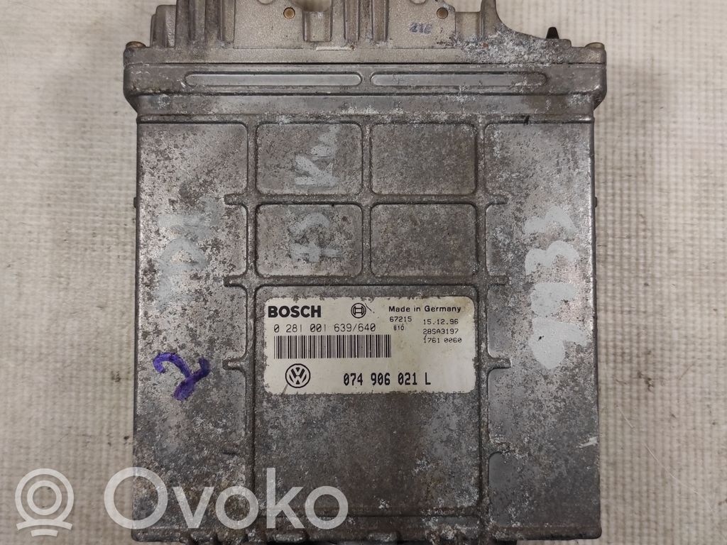 Volkswagen Transporter - Caravelle T4 Komputer / Sterownik ECU silnika 