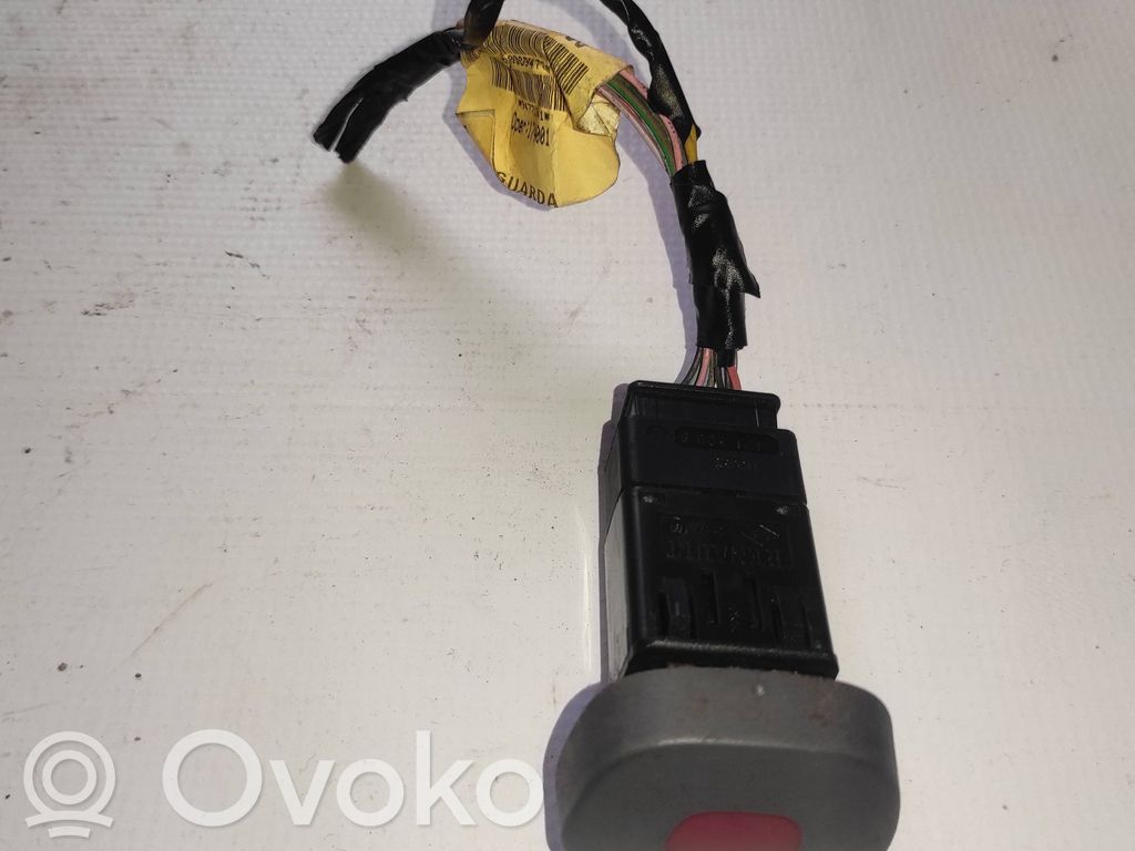 Renault Clio II Hazard light switch 