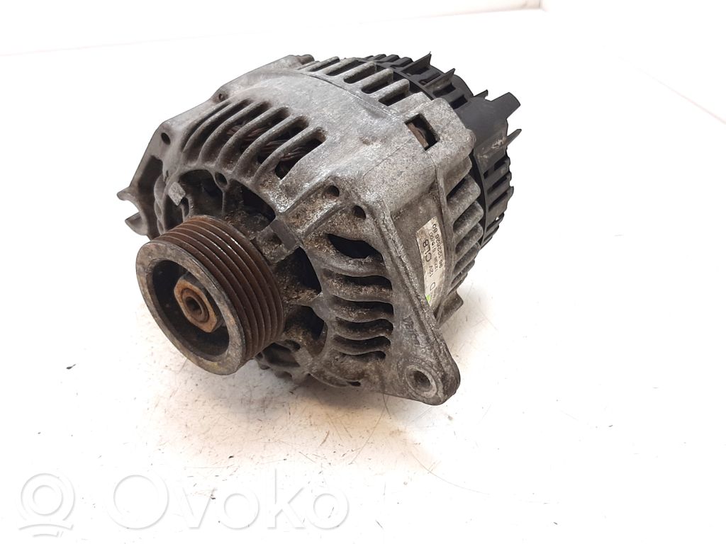 Renault 19 Ģenerators 