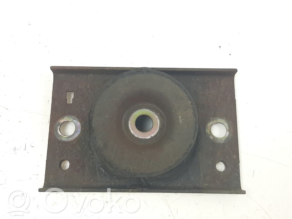 Opel Movano A Engine mount bracket 
