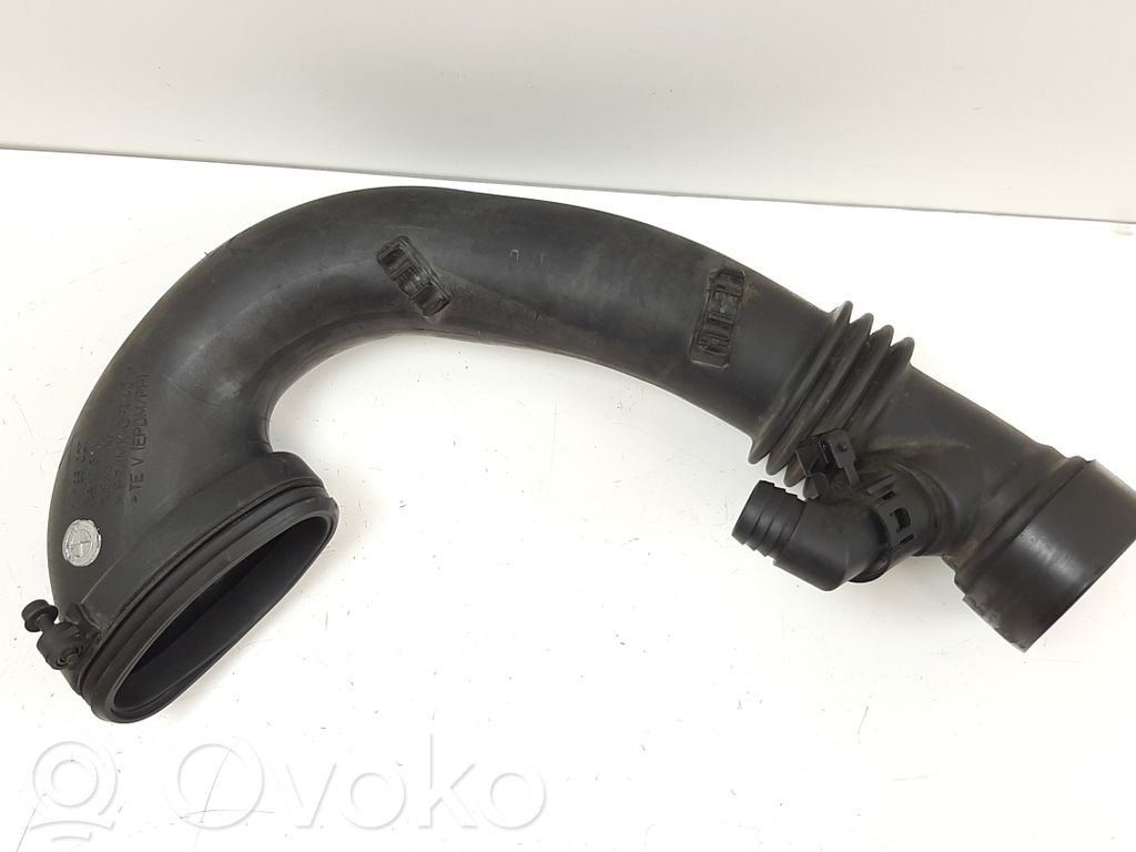 BMW 5 E60 E61 Ilmanoton letku 