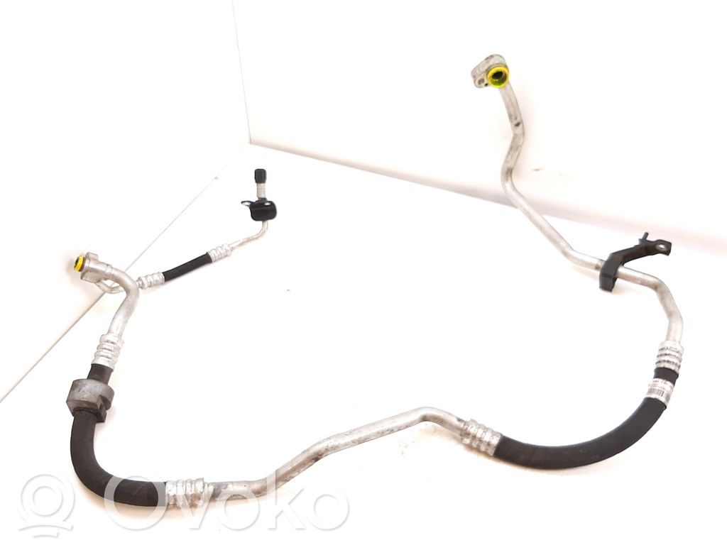 BMW 3 E90 E91 Ilmastointilaitteen putki (A/C) 