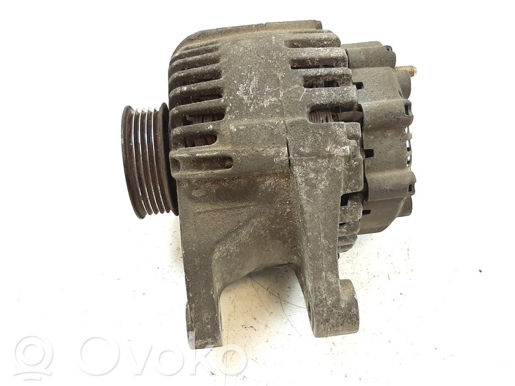 KIA Sorento Alternador 