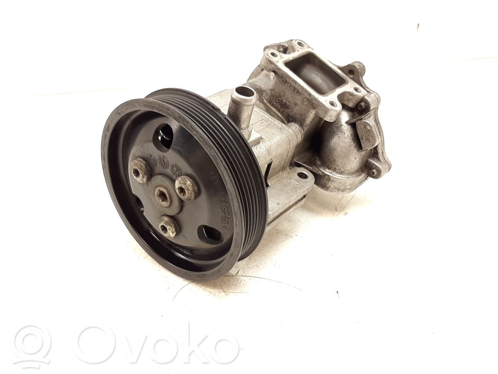 Power steering pump   7500335