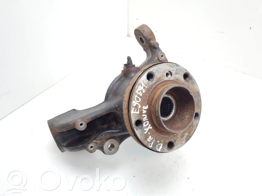 Cubo de rueda delantera   6768996
