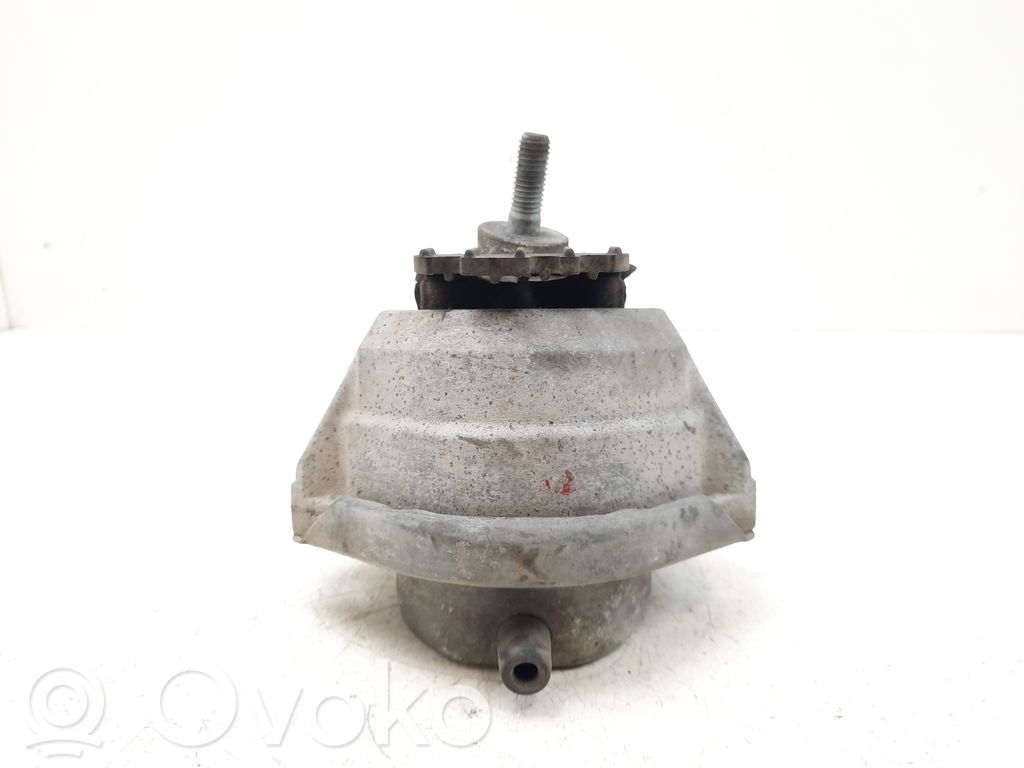 BMW 5 E60 E61 Engine mount bracket 