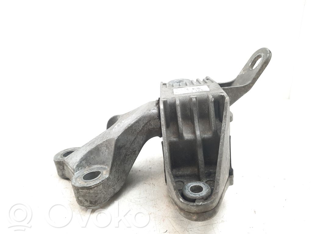 Chevrolet Orlando Engine mount bracket 