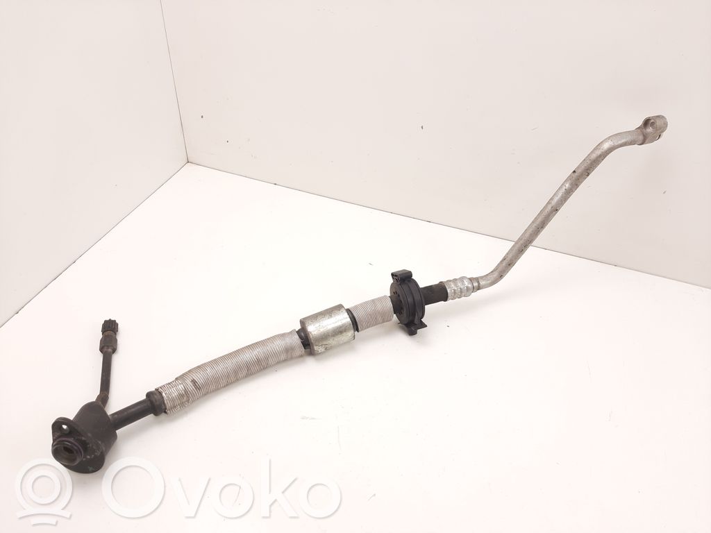 BMW 5 E39 Ilmastointilaitteen putki (A/C) 