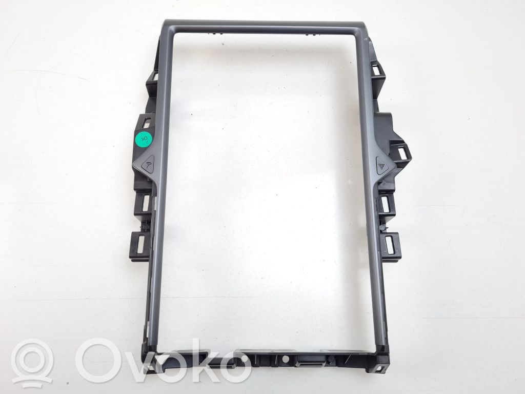 Panel trim   108394800,1808090416