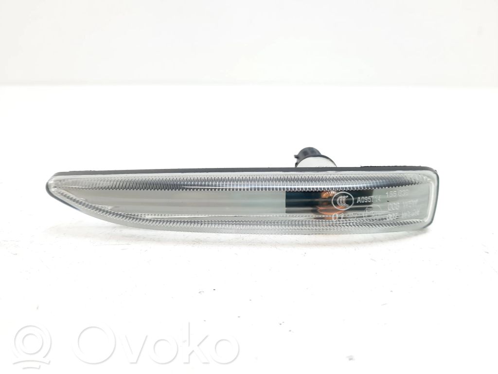 Front fender indicator light   7164757