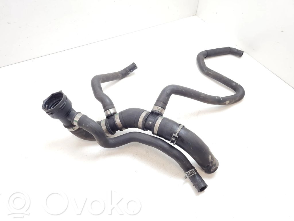 Volvo XC90 Engine coolant pipe/hose 