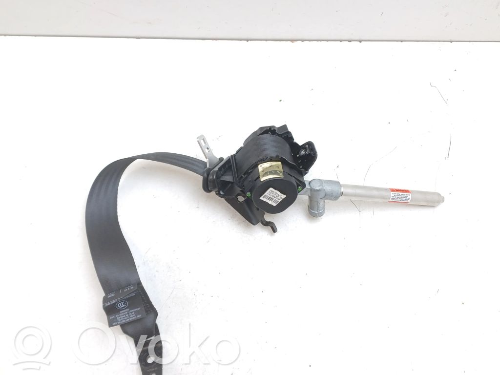 Volvo XC70 Cinturón trasero 
